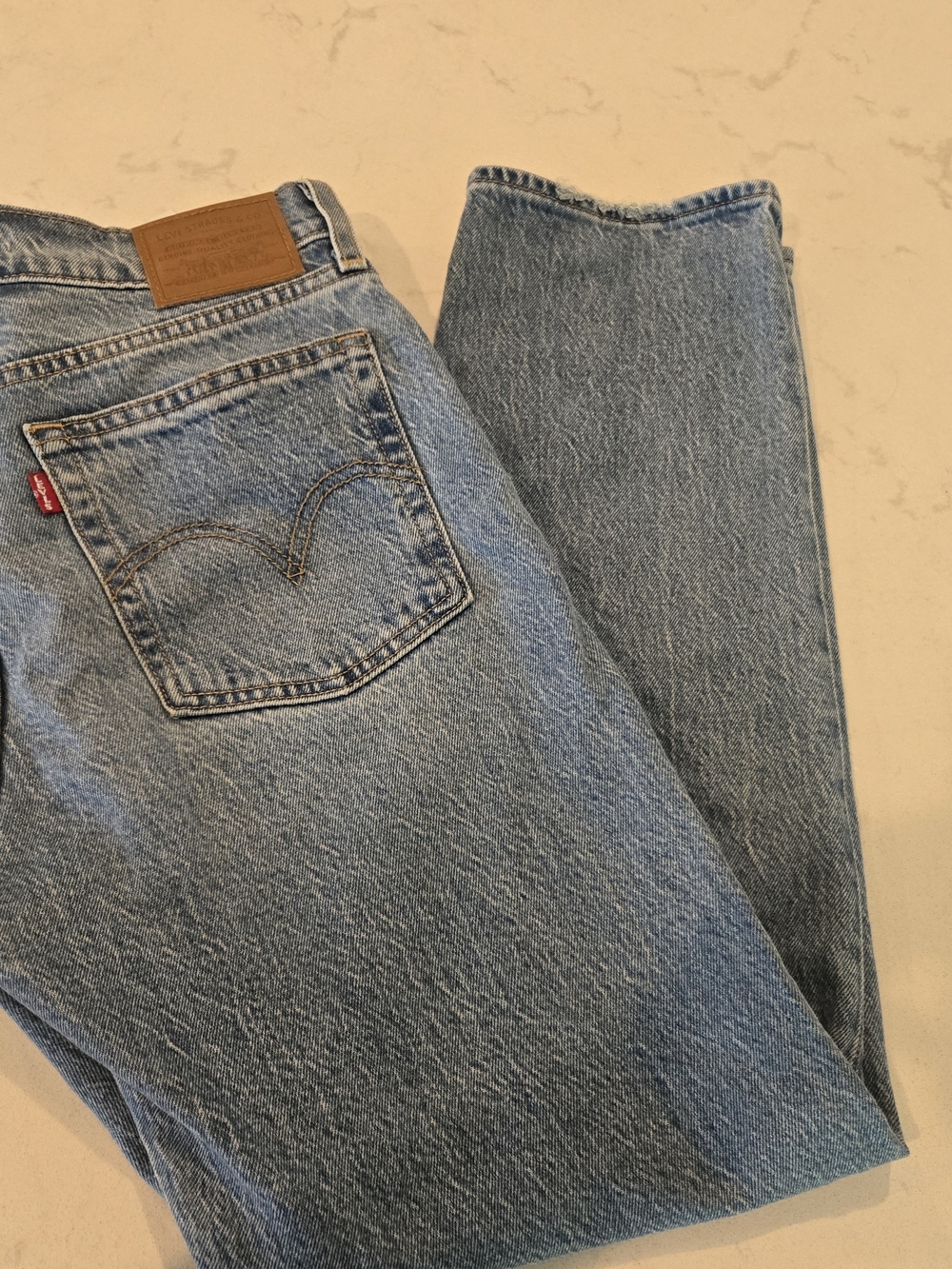 Levi's Wedgie Straight Light Wash Size 26